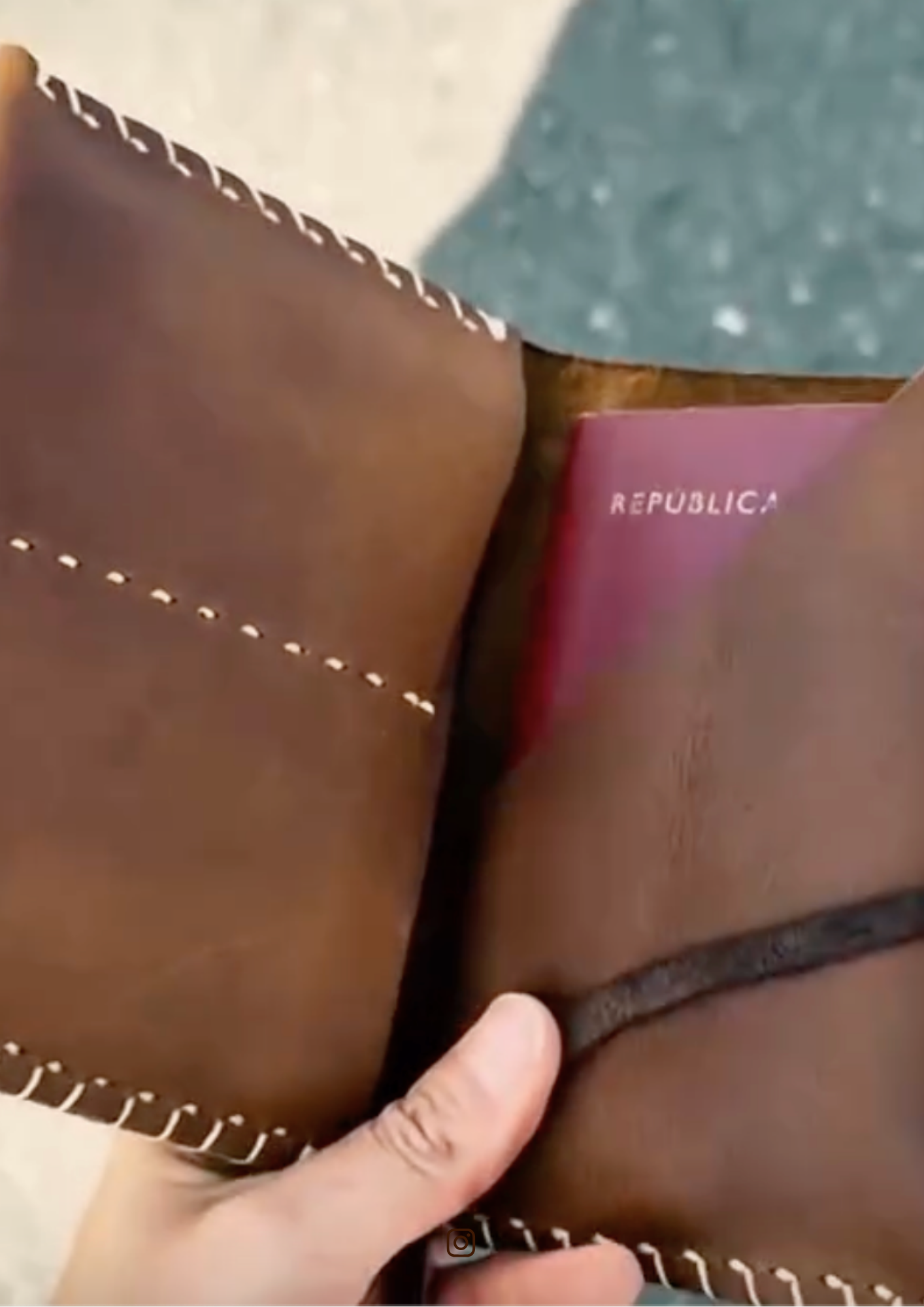 A Travel Wallet Made for a Life in Motion — detail 3